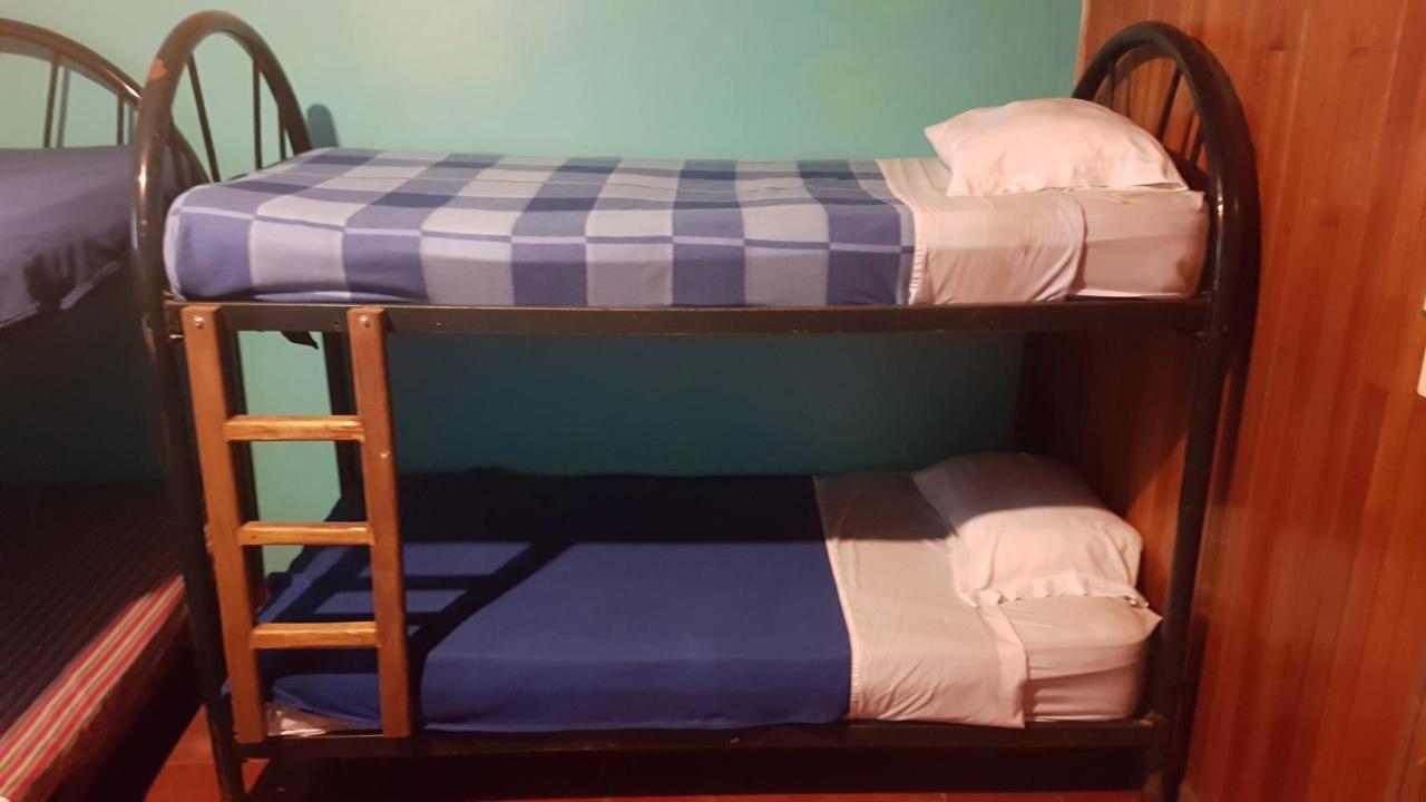 Hostel Monteverde Backpackers Екстер'єр фото