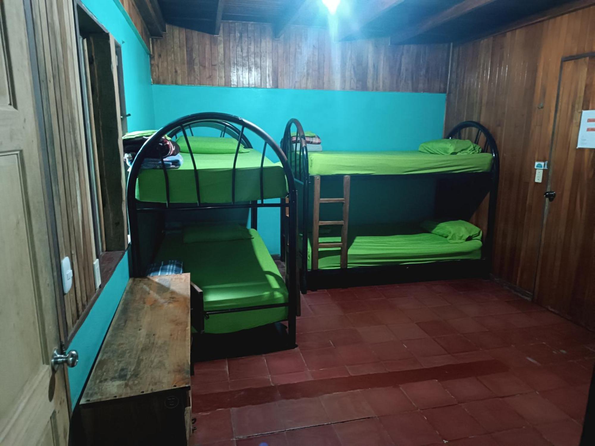 Hostel Monteverde Backpackers Екстер'єр фото