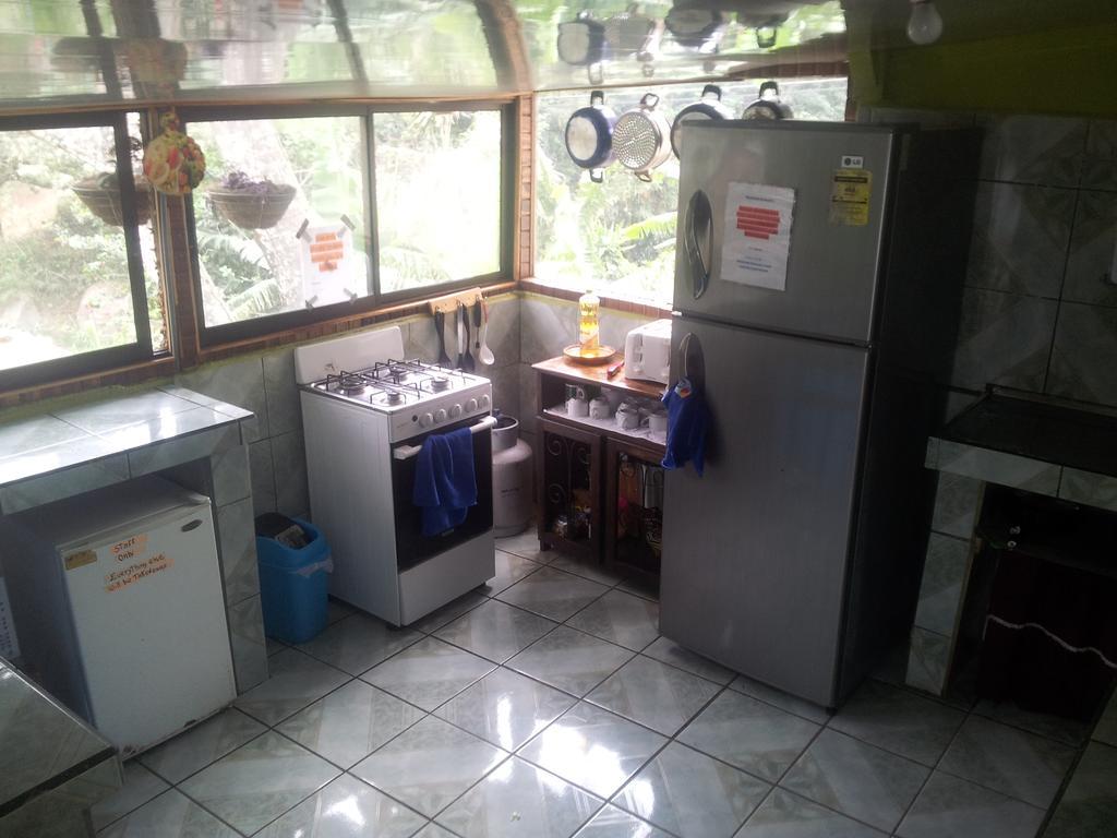 Hostel Monteverde Backpackers Екстер'єр фото