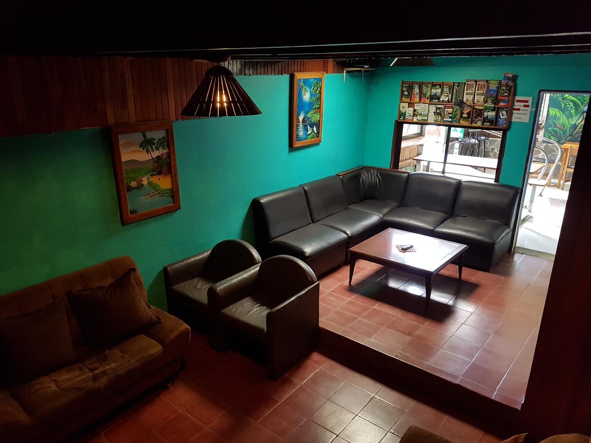 Hostel Monteverde Backpackers Екстер'єр фото