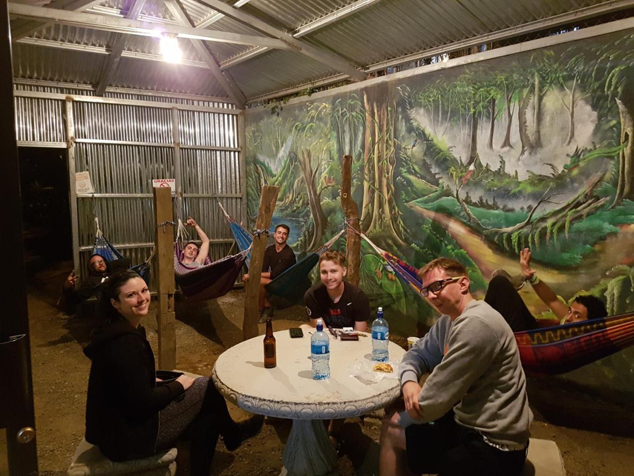 Hostel Monteverde Backpackers Екстер'єр фото